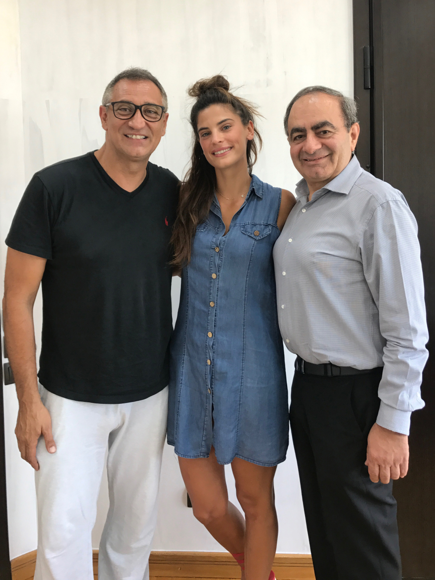 Χριστίνα Μπόμπα: Επέλεξε τα νυφικά της κοσμήματα 