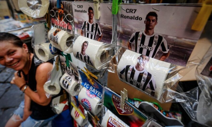 Στη Νάπολι πωλείται χαρτί υγείας με τον… Κριστιάνο!