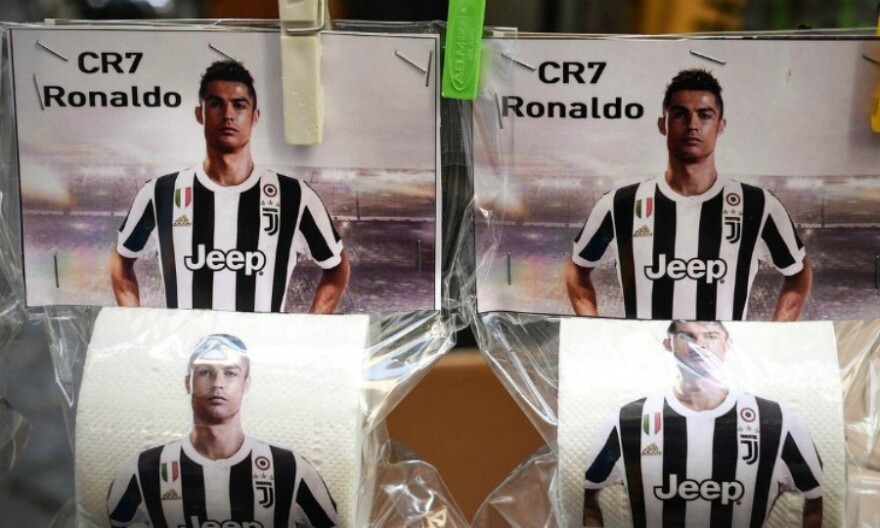 Στη Νάπολι πωλείται χαρτί υγείας με τον… Κριστιάνο!