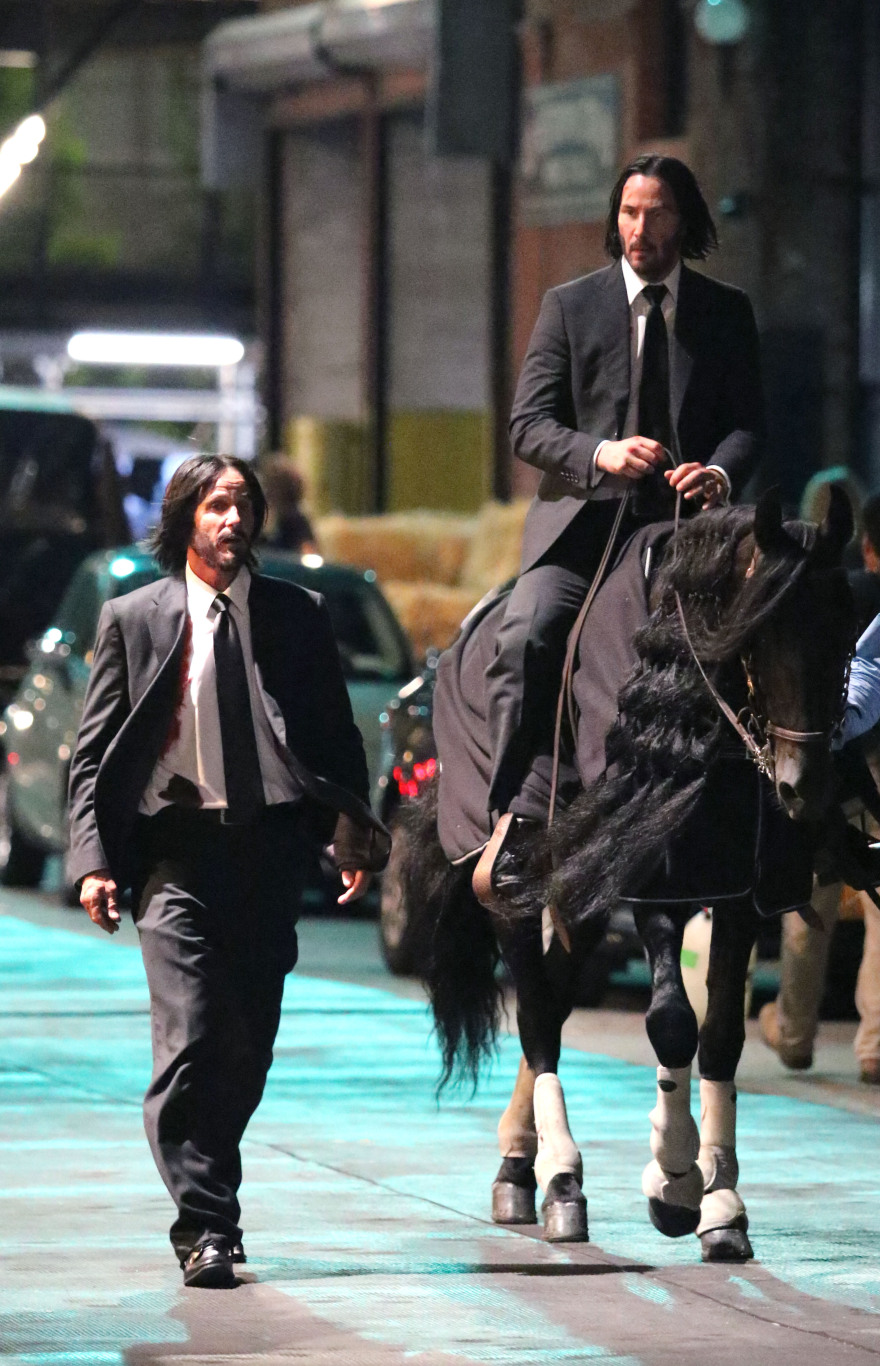 Κιάνου Ριβς: Τον χτυπάει αυτοκίνητο και φεύγει με το άλογό του