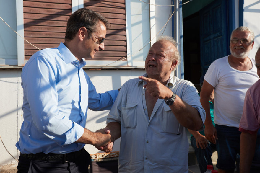 Υποδοχή με μαντινάδες για τον Κυριάκο Μητσοτάκη στην Κρήτη: Είσαι ο αυριανός πρωθυπουργός χωρίς αμφιβολία