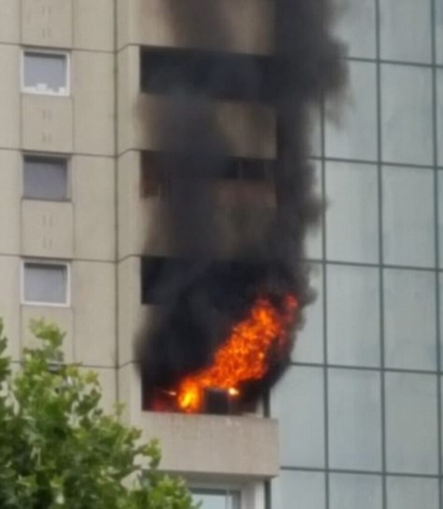 Πυρκαγιά σε 25όροφο κτίριο στο Βόρειο Λονδίνο