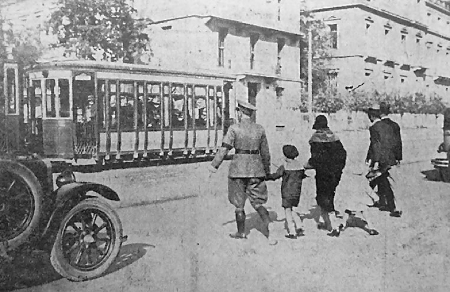 Όταν οι Αθηναίοι ανακάλυπταν τα αυτοκίνητα