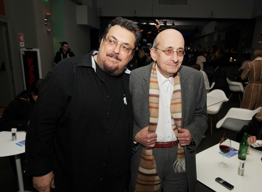 Πανελλήνια θλίψη για την απώλεια του Μάνου Ελευθερίου - Η τελευταία του «εξομολόγηση» στο ΘΕΜΑ 104,6