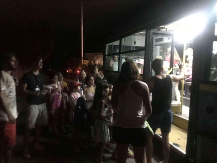 Φωτιά στην Αττική: Στην Τεχνόπολη και τα 300 παιδιά της κατασκήνωσης του Δήμου Αθηναίων από τον Άγιο Ανδρέα