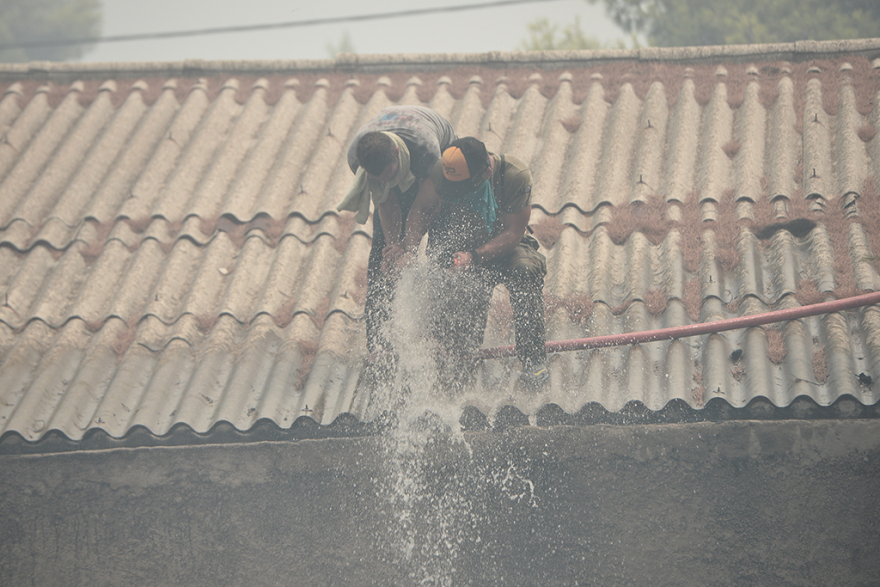 Κινέτα: Κόλαση φωτιάς - Εκκενώθηκαν τρεις οικισμοί