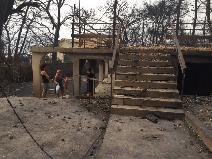 Φωτιά στην Κινέτα: Εικόνες βιβλικής καταστροφής και συγκλονιστικές μαρτυρίες για τον πύρινο εφιάλτη