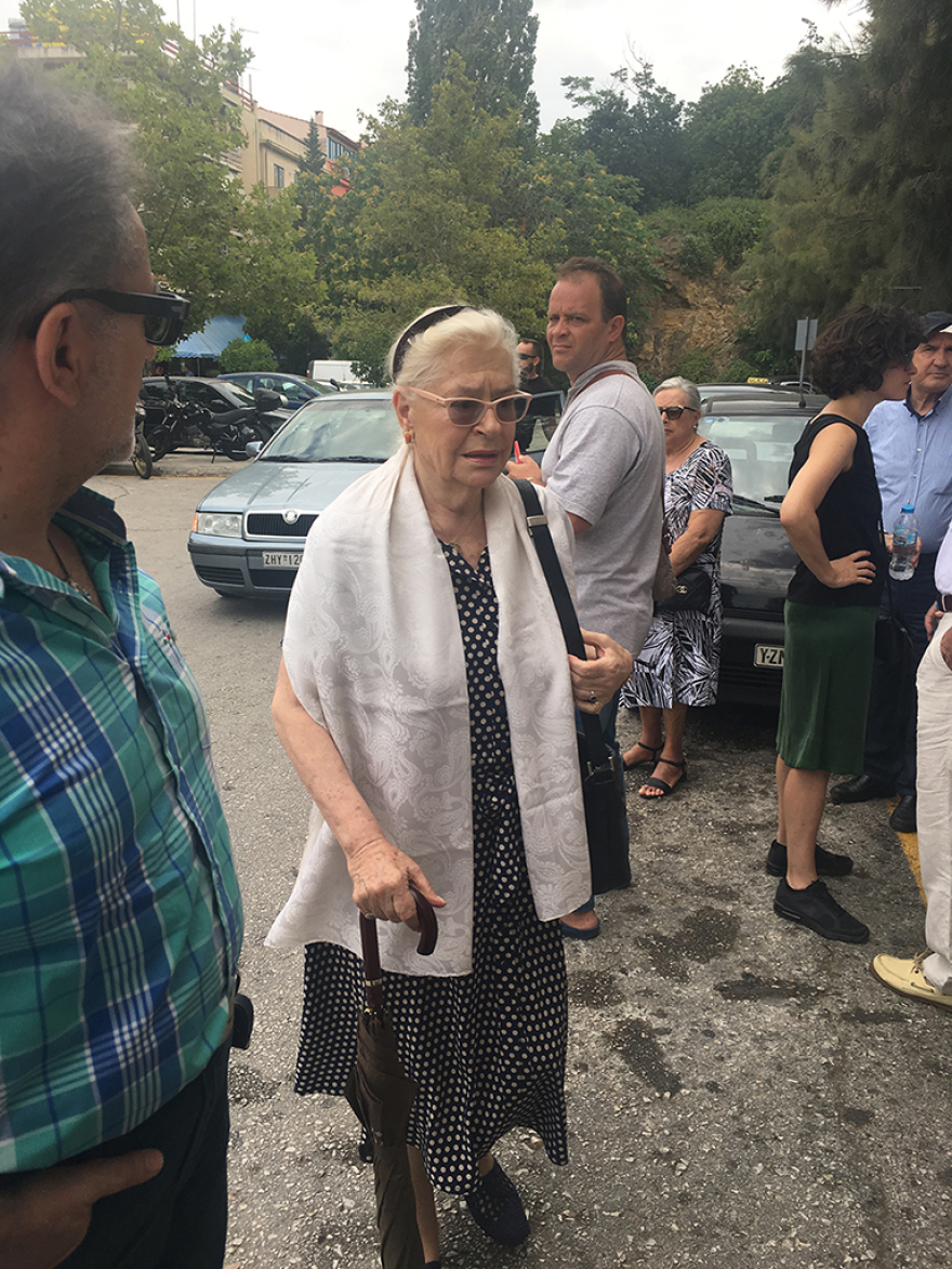 Το τελευταίο αντίο στον Μάνο Ελευθερίου