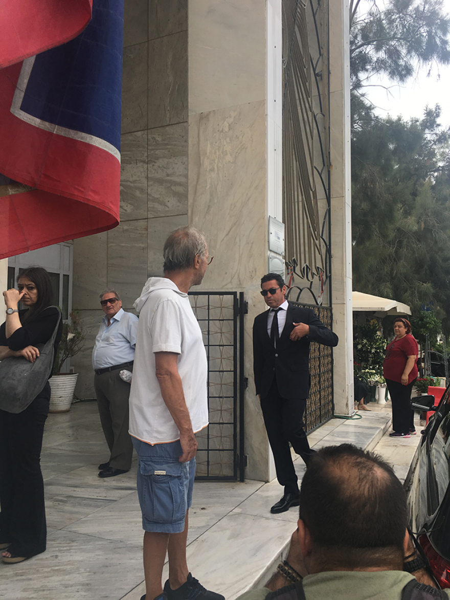 Το τελευταίο αντίο στον Μάνο Ελευθερίου