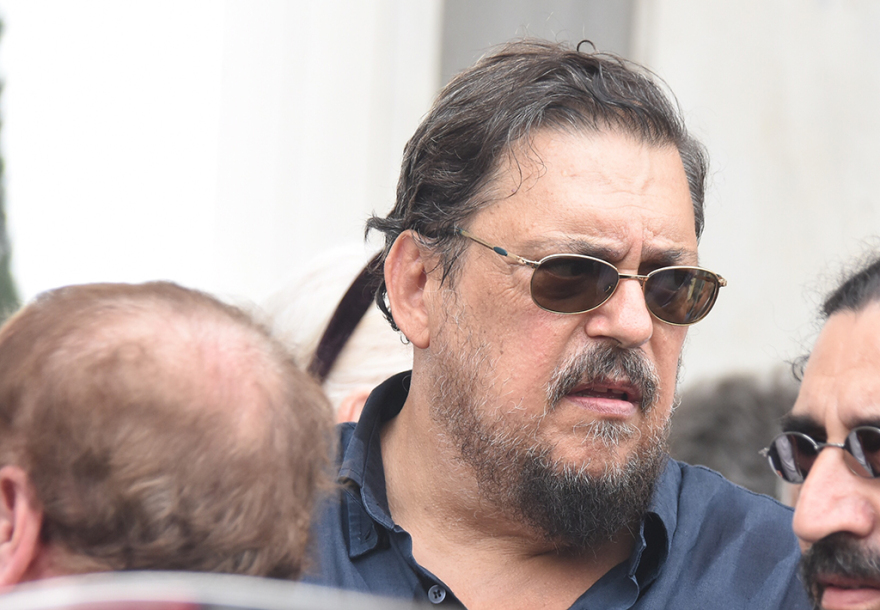 Το τελευταίο αντίο στον Μάνο Ελευθερίου