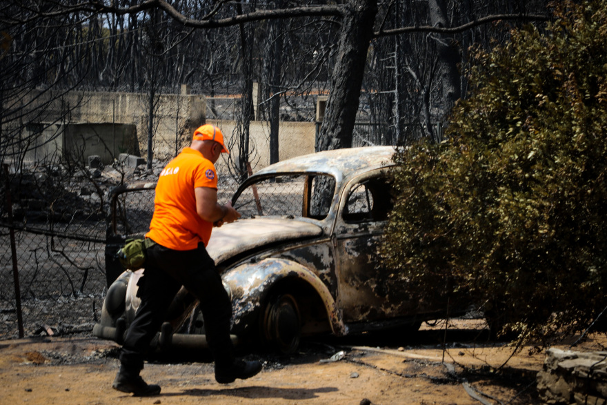 Ειδικό κλιμάκιο συνεχίζει την αναζήτηση των διδύμων κοριτσιών στο Μάτι