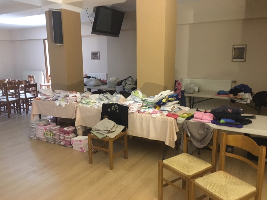 Η ενορία της Αναλήψεως Ραφήνας κοντά τους πληγέντες  