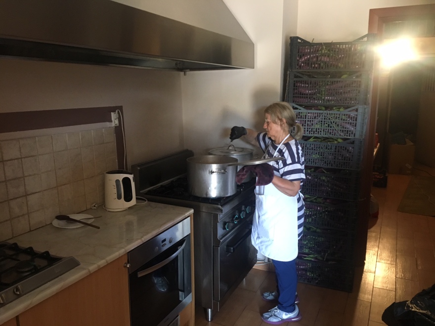 Η ενορία της Αναλήψεως Ραφήνας κοντά τους πληγέντες  