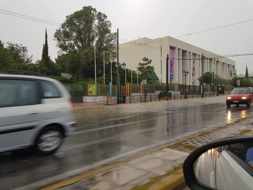 Ισχυρή καταιγίδα «χτύπησε» και πάλι  την Αττική