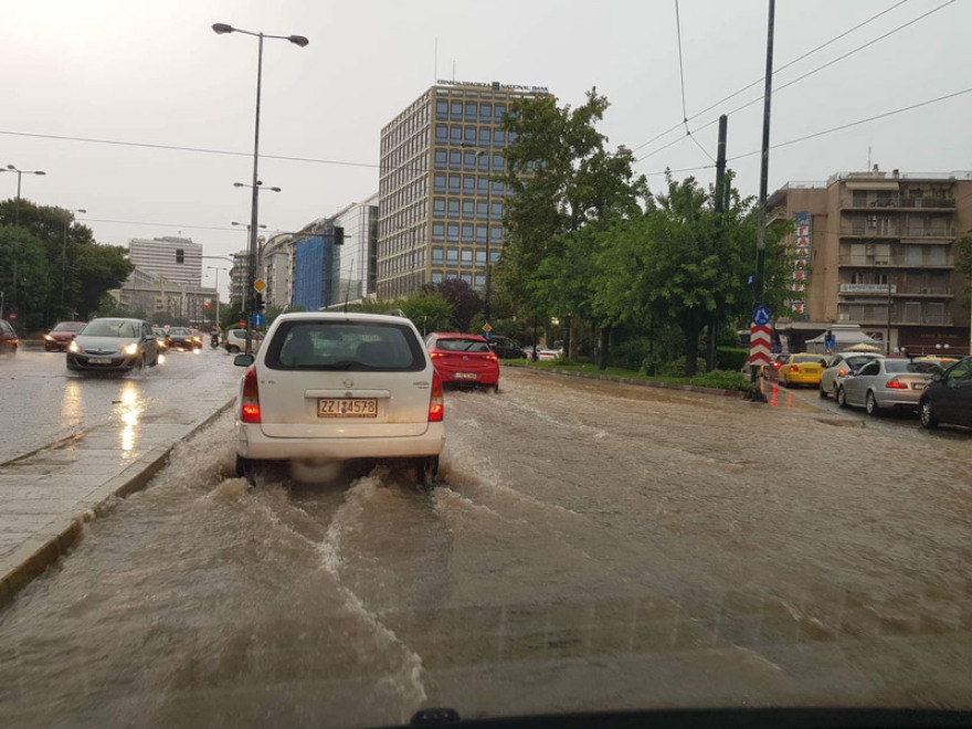 Ισχυρή καταιγίδα «χτύπησε» και πάλι  την Αττική