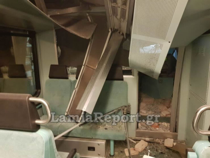 Βίντεο - φωτογραφίες: Εκτροχιάστηκε τρένο μέσα στην πόλη της Λαμίας 