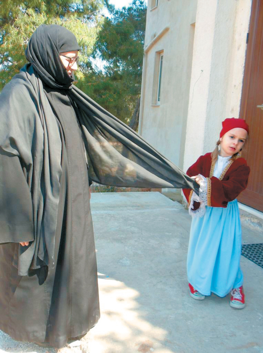 Λύρειο Ίδρυμα: Η ιστορία  6 κοριτσιών που έγιναν  «μάνες»  χιλιάδων  παιδιών