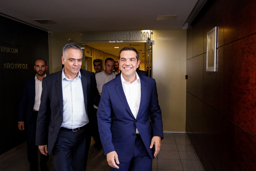 Τσίπρας για φωτιά στο Μάτι: Θα εξετάσουμε σε βάθος τα πώς και τα γιατί - Όχι κάλπες πάνω στα αποκαϊδια