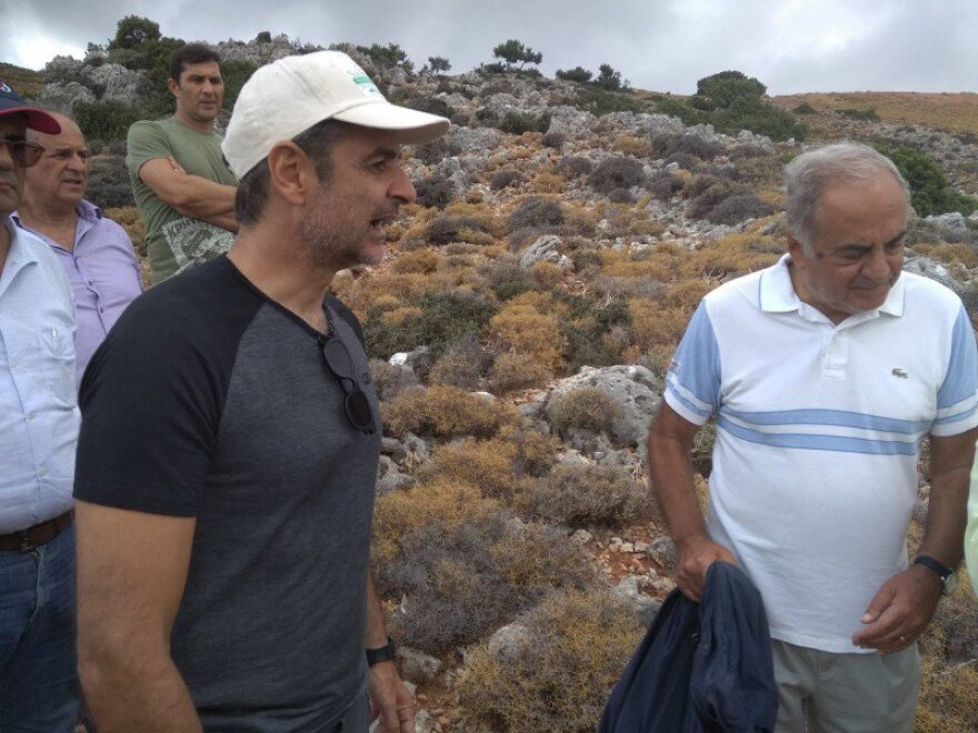 Χανιά: Στο Θέρισο ο Κυριάκος Μητσοτάκης -Για την τελευταία επιθυμία του πατέρα του