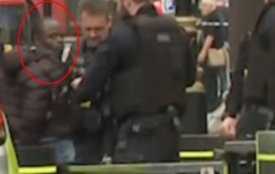 Λονδίνο:  Τρομοκρατική επίθεση το αυτοκίνητο που έπεσε στην πύλη του Κοινοβουλίου