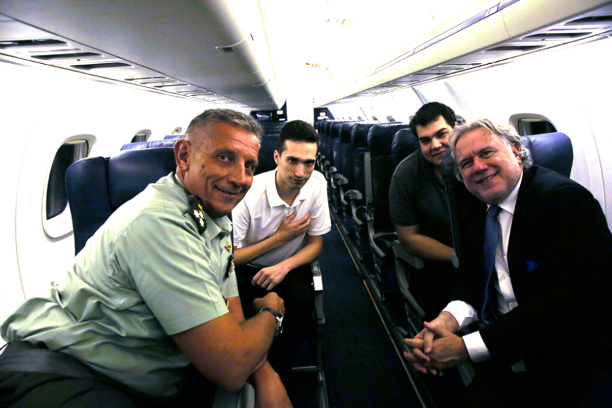 Μητρετώδης-Κούκλατζης εξηγούν πώς τους συνέλαβαν οι Τούρκοι - Δείτε βίντεο μέσα από το Embraer