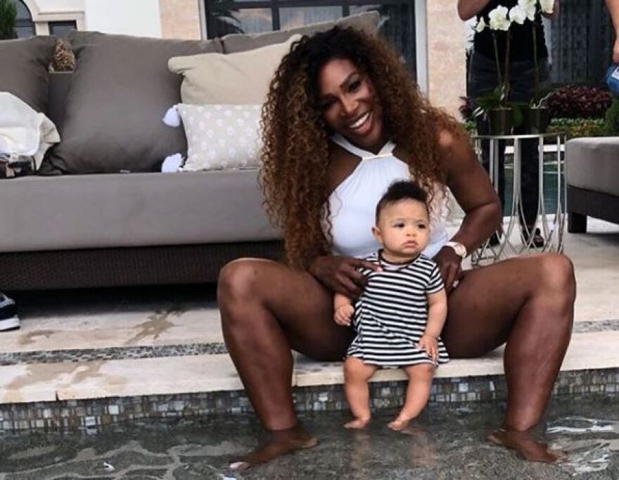 «Η μαμά πρέπει να πάρει πίσω το σώμα της»: Η Σερένα Γουίλιαμς αποκαλύπτει τι «συζητά» με την κόρη της