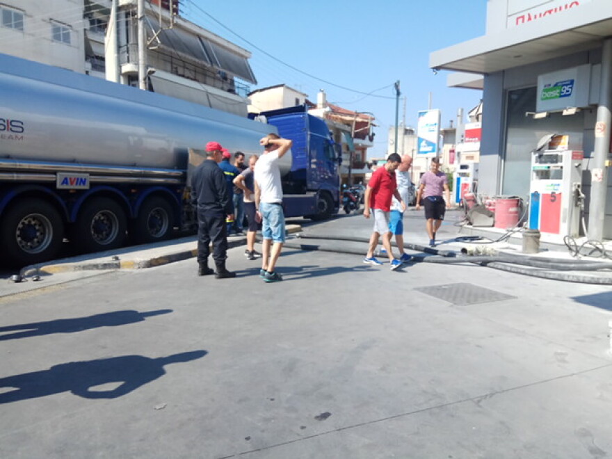  Αγρίνιο: Φωτιά σε βενζινάδικο – Στο νοσοκομείο δύο γυναίκες (φωτογραφίες)