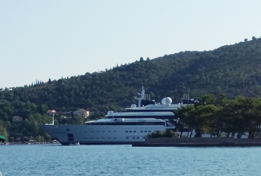 Βίντεο: Στην Ιθάκη η υπερπολυτελής θαλαμηγός «KATARA» της βασιλικής οικογένειας του Κατάρ