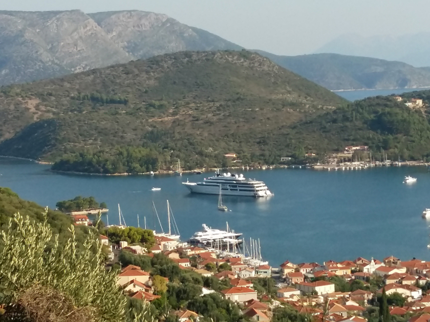 Βίντεο: Στην Ιθάκη η υπερπολυτελής θαλαμηγός «KATARA» της βασιλικής οικογένειας του Κατάρ