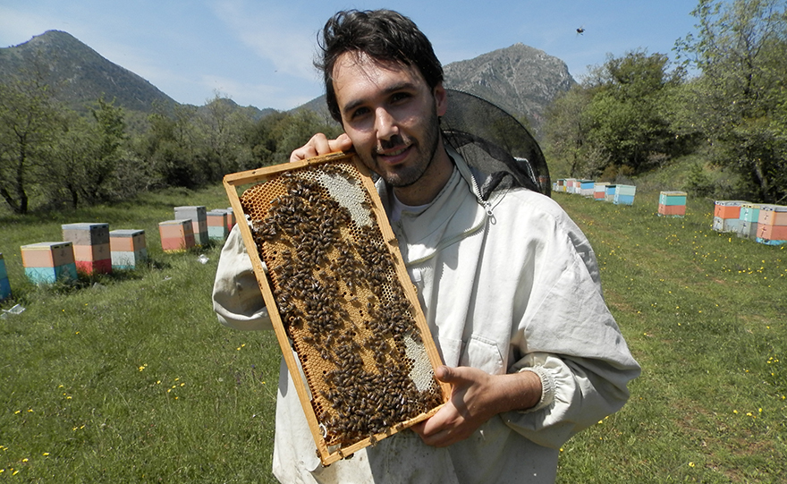 Ένας μελισσοκόμος από τα Καλάβρυτα