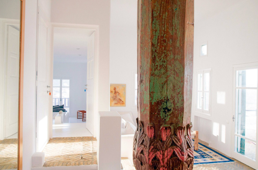 Λάκης Γαβαλάς: Στο «σφυρί» η βίλα του στη Μύκονο