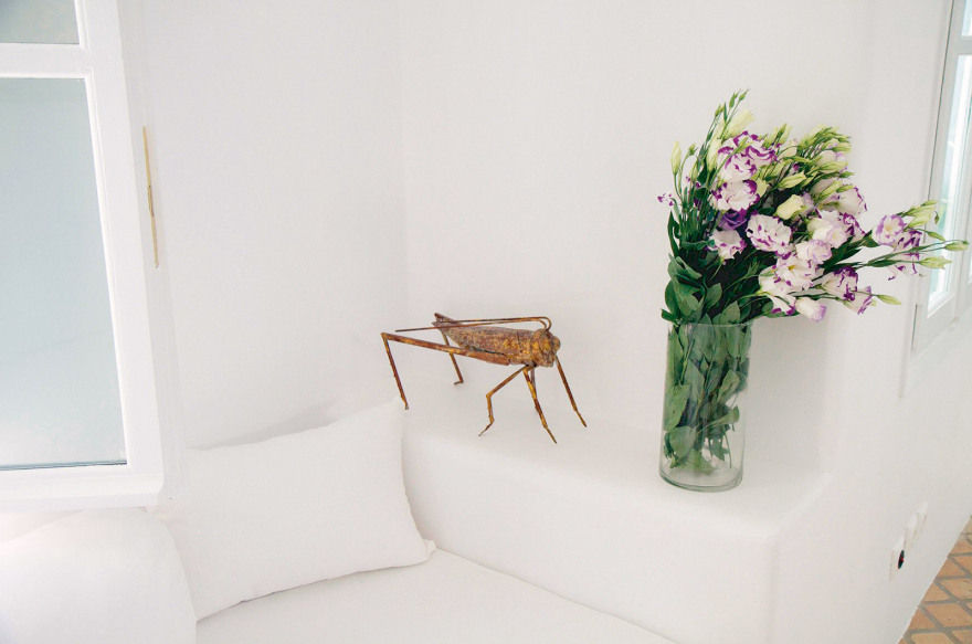 Η πρώην βίλα του Λάκη Γαβαλά... έτοιμη για πάρτυ