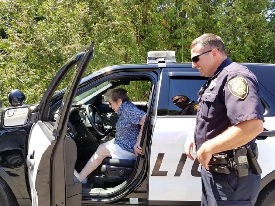 ΗΠΑ: Συνέλαβαν 93χρονη επίτηδες και ήταν δώρο γενεθλίων  (φωτογραφίες) 