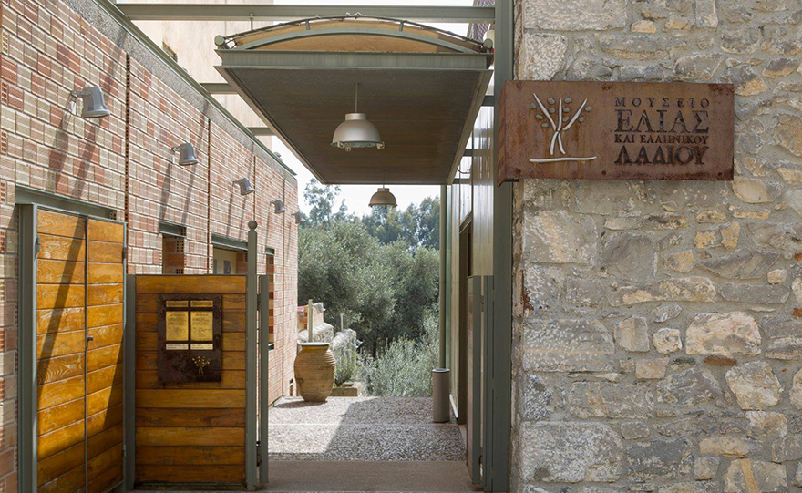 Το σεληνόφως, η Σπάρτη και ο Ρίτσος