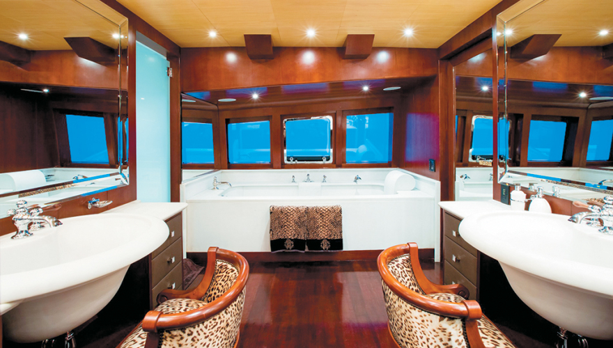 Ανδρέας Παναγιώτου: Ο Κύπριος «Mr 450 εκατ. λίρες» που αγόρασε το γιοτ του Cavalli