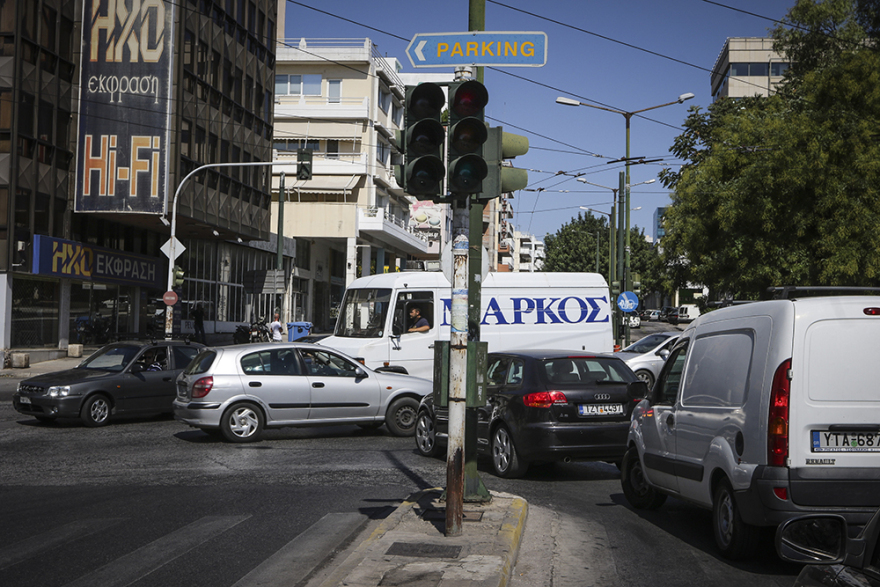 Μπλακ - άουτ στη μισή Αττική: Αποκαθίσταται σταδιακά η ηλεκτροδότηση