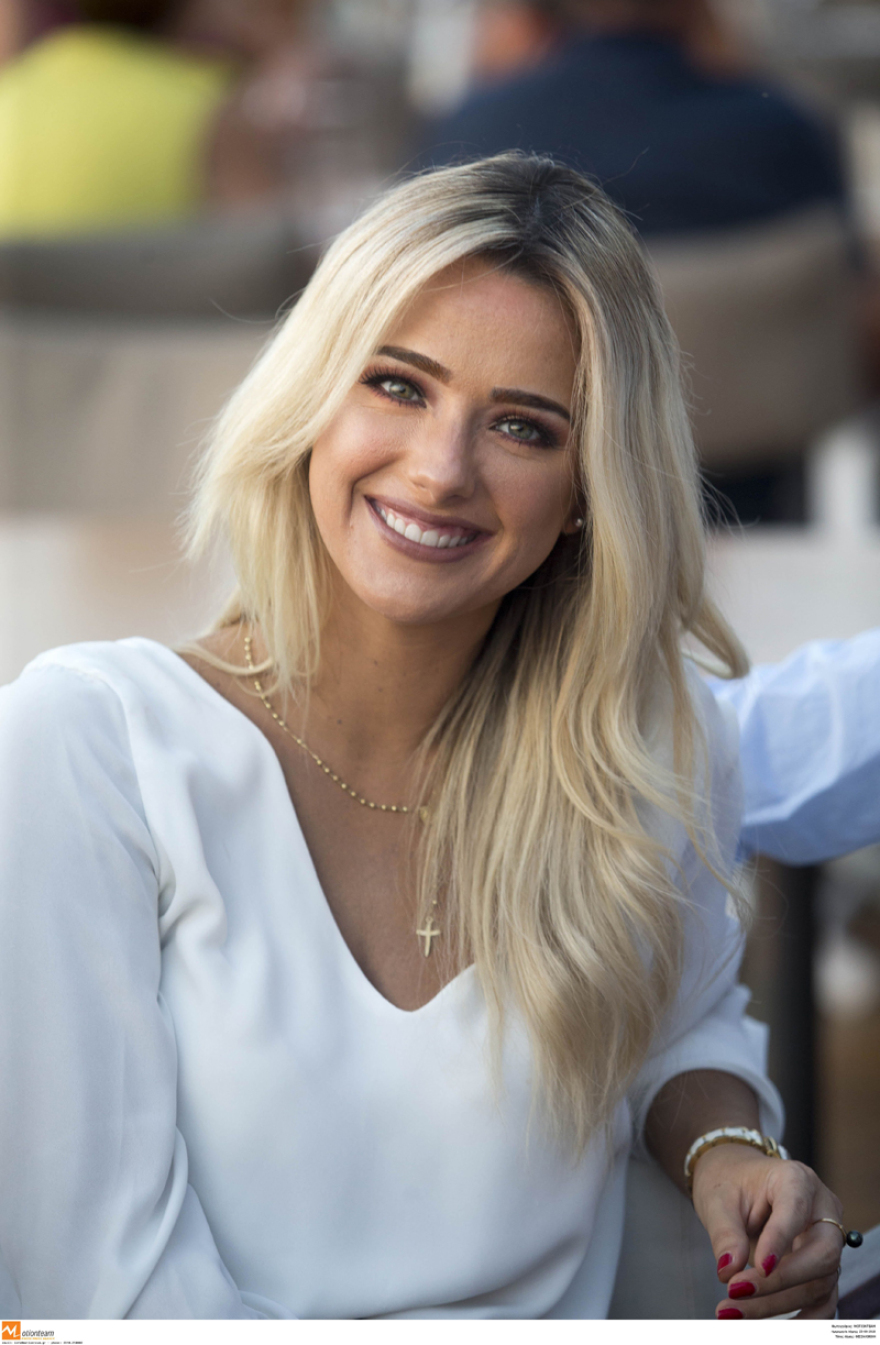 «Κόλαση» η σύντροφος του Κολάσο: Δείτε τη γυναίκα που θα κάνει πάταγο στις εξέδρες του «Κλεάνθης Βικελίδης»!