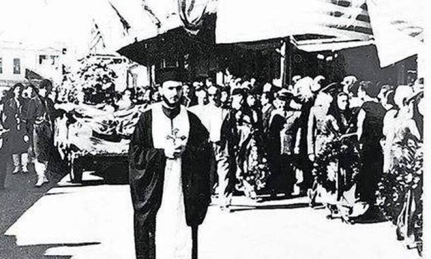 Κρήτη: Πέθανε ο ιερέας που τέλεσε την κηδεία του  Νίκου Καζαντζάκη