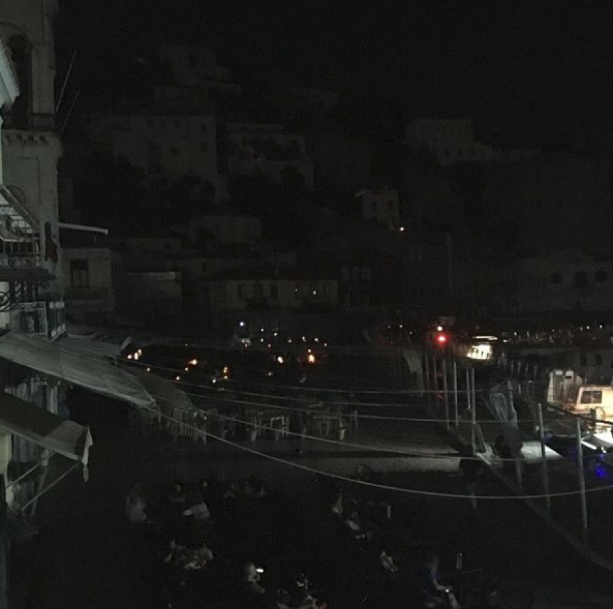 Μπλακ- άουτ στην  Ύδρα: Σε κατάσταση έκτακτης ανάγκης το νησί - Σε υποθαλάσσιο καλώδιο η βλάβη