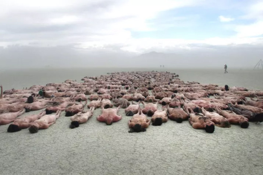 Το Φεστιβάλ «Burning Man» ανοίγει τις πύλες του στην έρημο Νεβάδα: Ναρκωτικά, γυμνισμός και όργια