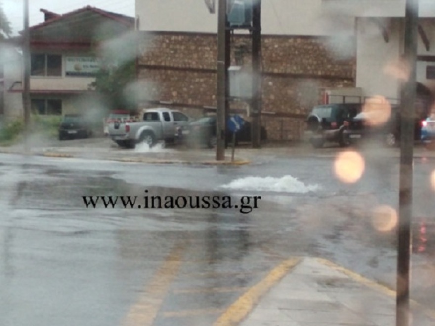 Στη δίνη της κακοκαιρίας η χώρα: Χαλάζι, κατολισθήσεις και διακοπές ρεύματος σε πολλές περιοχές