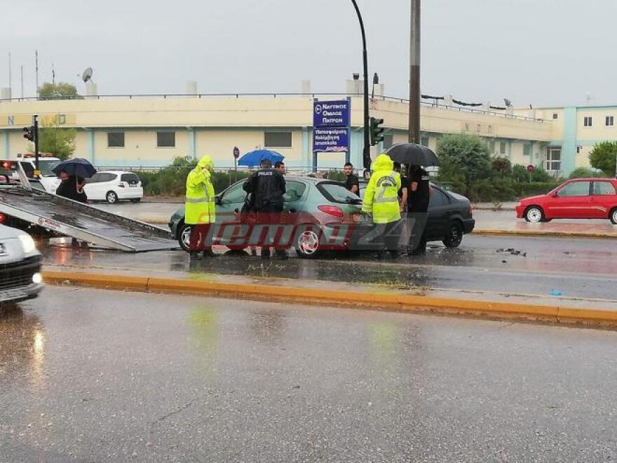 Πάτρα: Διπλή καραμπόλα με έξι οχήματα λόγω κακοκαιρίας 
