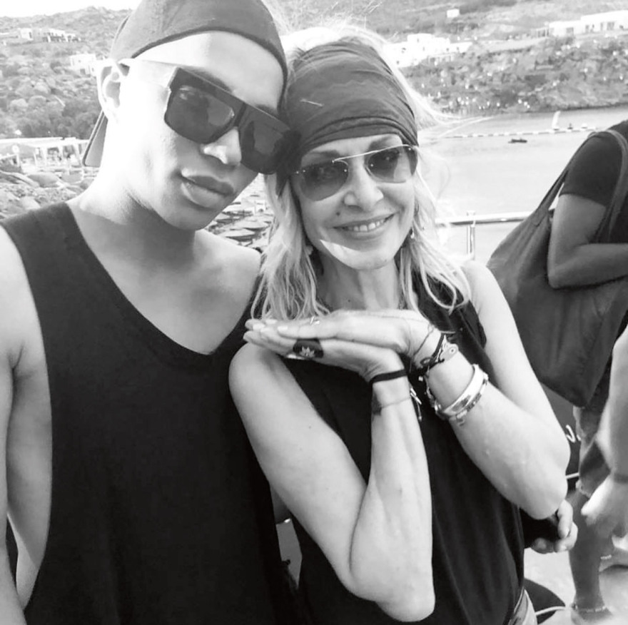 Άννα Βίσση: Συναυλία στο «Jackie  O’» και κρουαζιέρα στο Αιγαίο με σκάφος επιχειρηματία