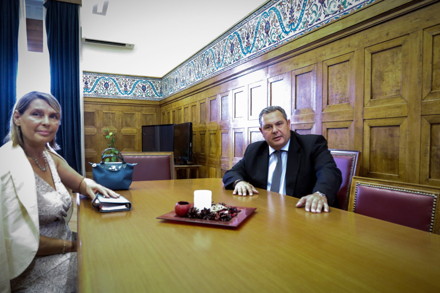 Ανασχηματισμός: «Με το ένα πόδι» στην κυβέρνηση η Κατερίνα Παπακώστα - Συνάντηση μίας ώρας με τον Πάνο Καμμένο  