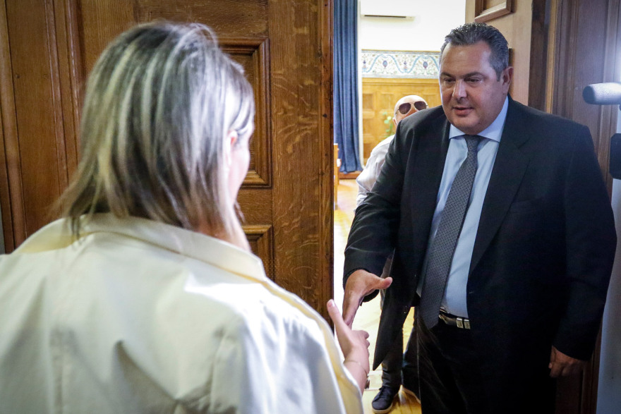 Ανασχηματισμός: «Με το ένα πόδι» στην κυβέρνηση η Κατερίνα Παπακώστα - Συνάντηση μίας ώρας με τον Πάνο Καμμένο  