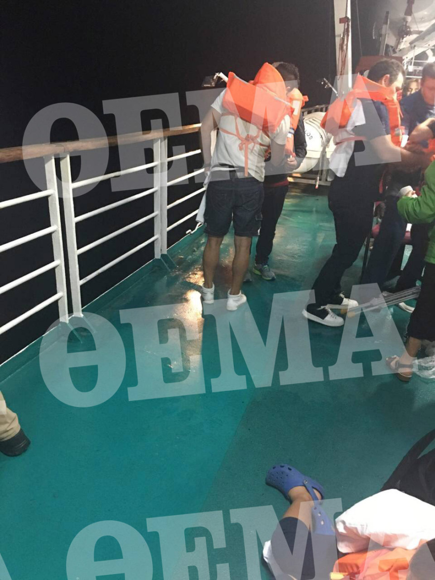 Φωτιά στο πλοίο «Ελευθέριος Βενιζέλος»: Ξεκίνησε από φορτηγό που μετέφερε πλαστικά 