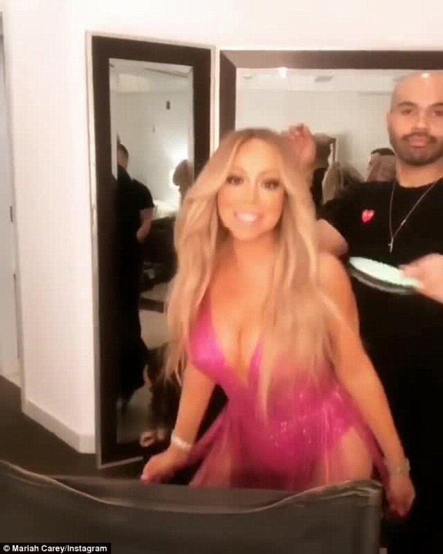 Βίντεο: Η Mariah Carey επέστρεψε στο Λας Βέγκας πιο σέξι και αδυνατισμένη από ποτέ 