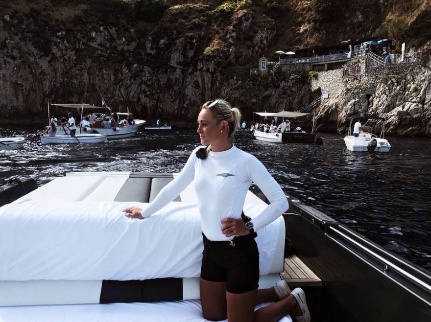 Θρίλερ στην Κεφαλονιά με την 20χρονη Αυστραλή : Οι Αρχές ψάχνουν τα αίτια θανάτου στο βίντεο από τη θαλαμηγό