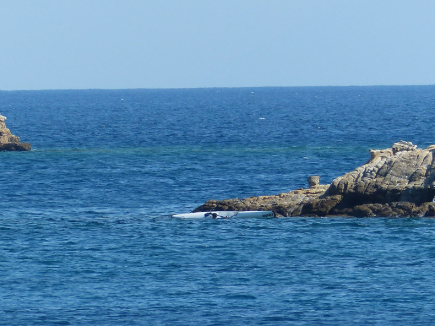 Φωτογραφίες: Η τούμπα του Γιώργου Παπανδρέου με κανό στη Σκιάθο