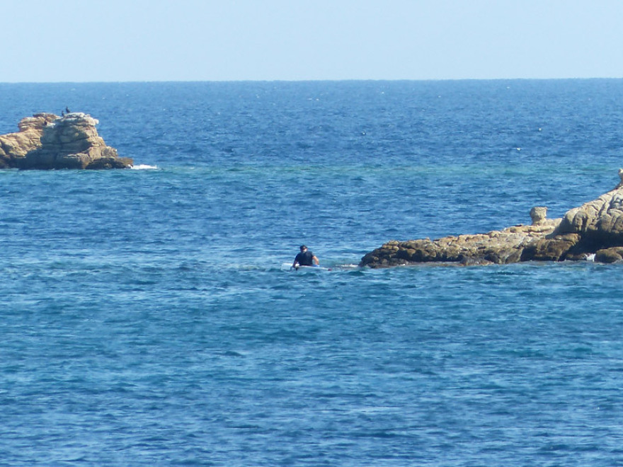 Φωτογραφίες: Η τούμπα του Γιώργου Παπανδρέου με κανό στη Σκιάθο